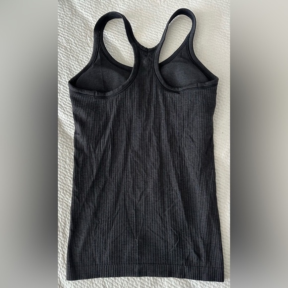 ⭐️Like New⭐️ Lululemon: Women’s Tank Top- Size 4 - Picture 7 of 9